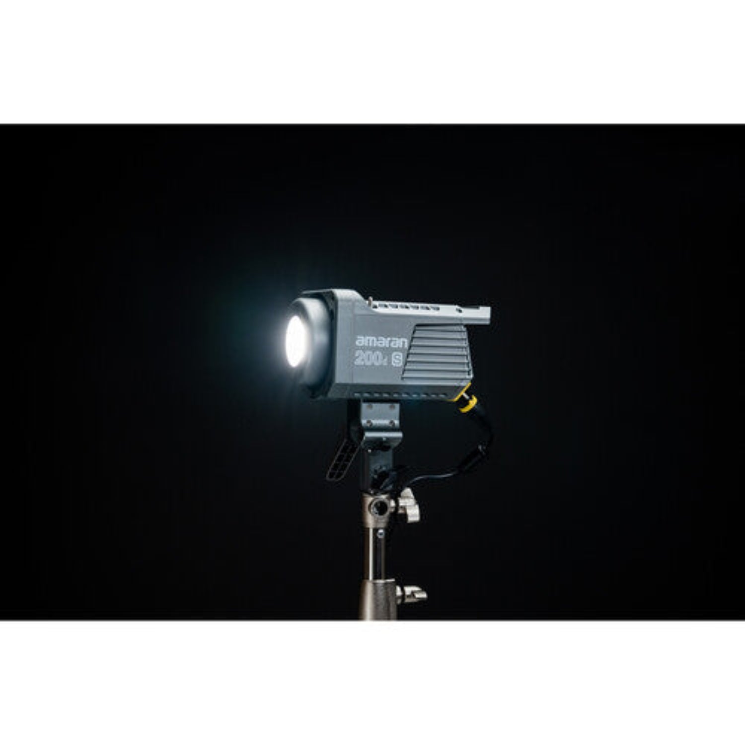 Aputure Amaran COB 200d S Daylight LED Monolight