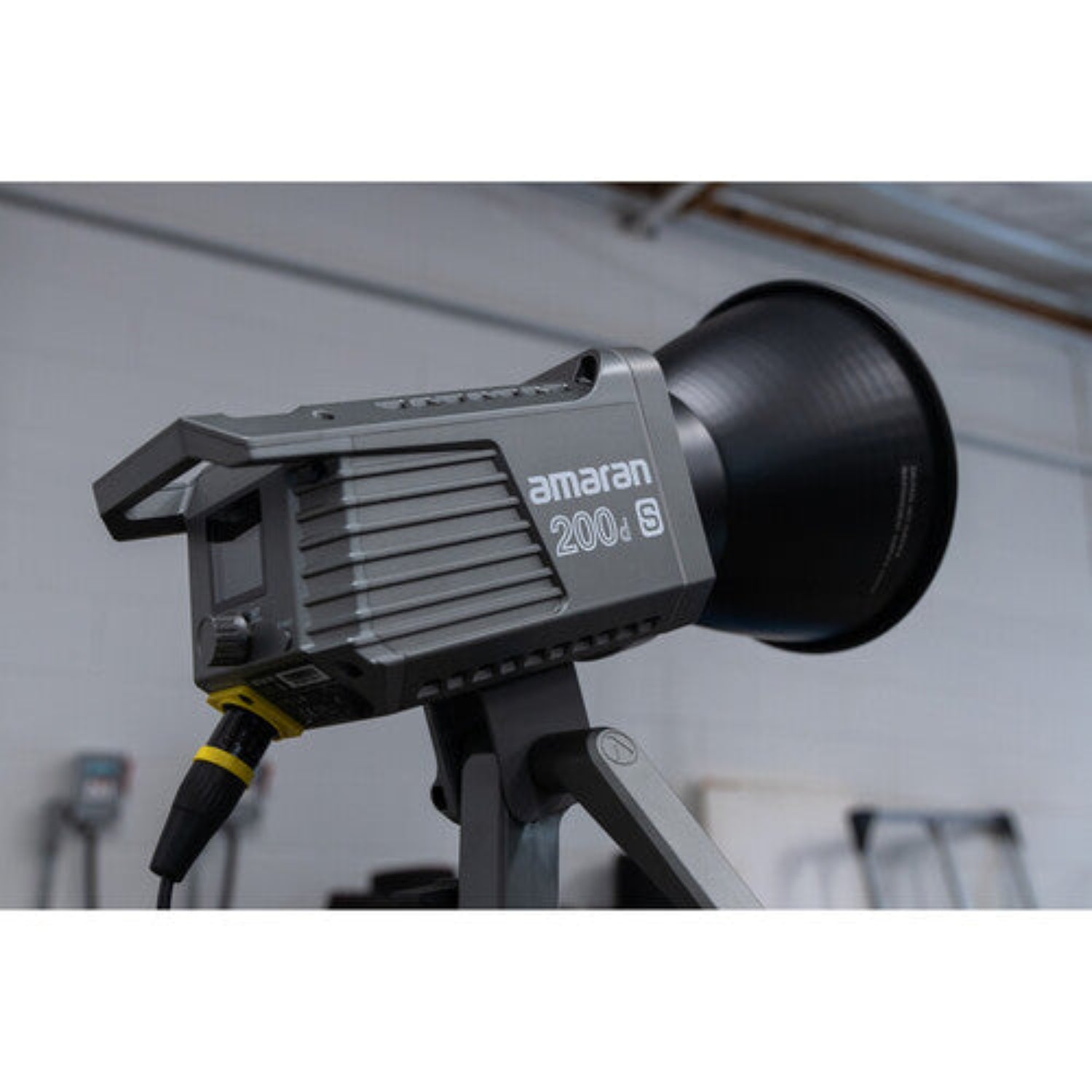 Aputure Amaran COB 200d S Daylight LED Monolight
