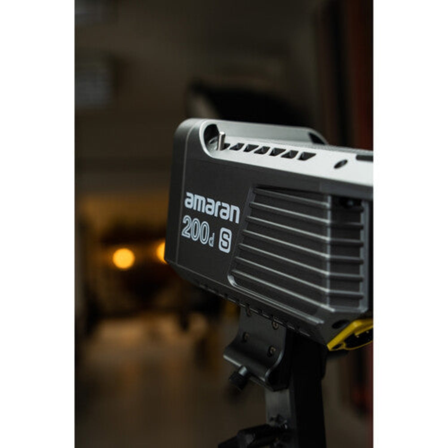 Aputure Amaran COB 200d S Daylight LED Monolight