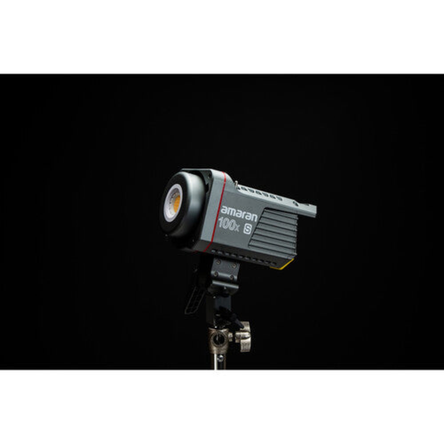 Aputure Amaran COB 100x S Bi-Color LED Monolight