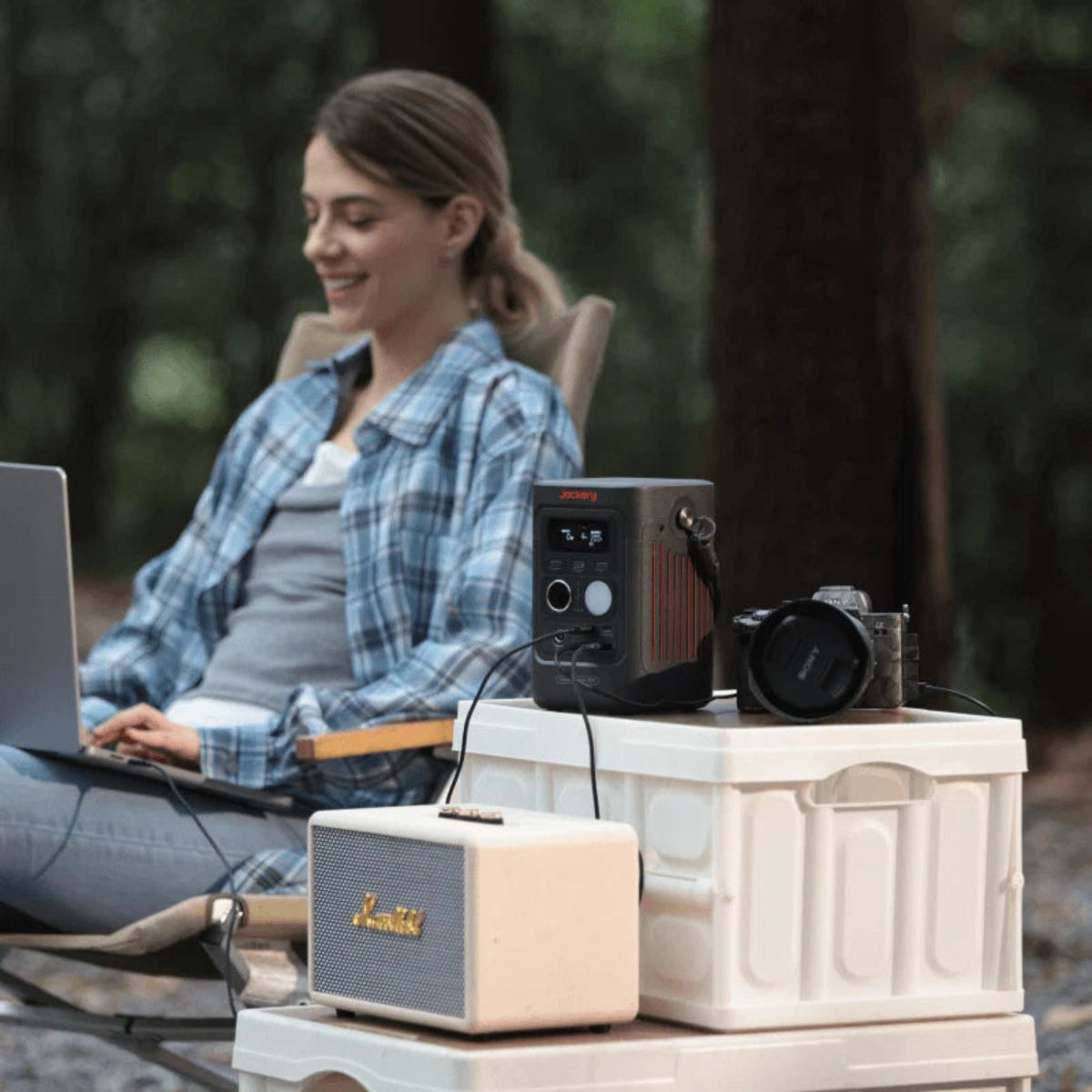 Jackery Explorer 300D portable power station 288 Wh / 300 W